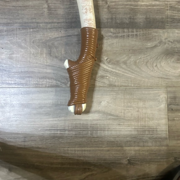 Disney Moana Maui's Magical Fish Hook - Picture 2 of 5